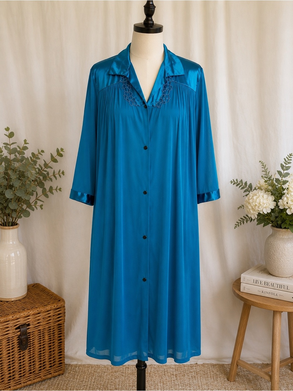 Vintage Vanity Fair Nylon Maxi Robe M Teal Blue Button Front Housecoat Lingerie